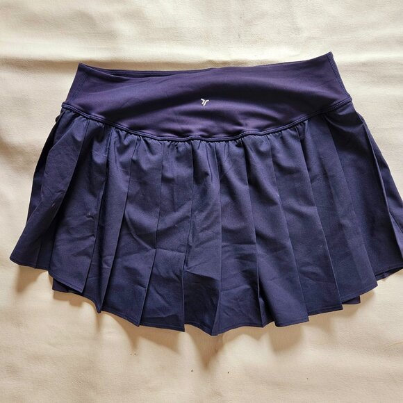 Old Navy High-Waisted StretchTech Pleated 2-in-1 Skort - Picture 4 of 7